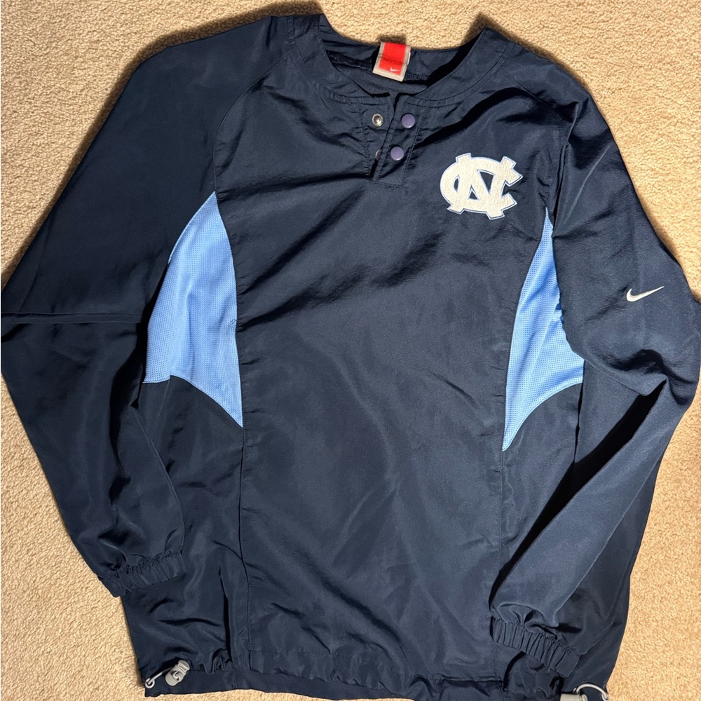 Nike Men’s UNC Pullover